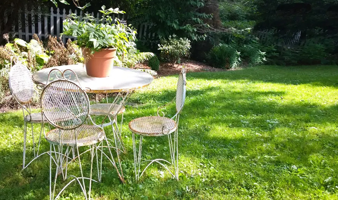 How to Paint Metal Outdoor Furniture A Beginners Guide