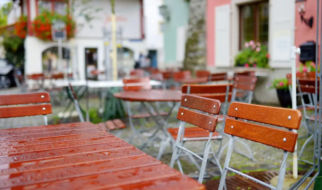 How to Seal Outdoor Wood Furniture