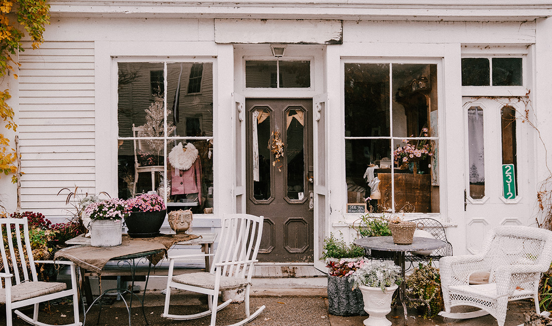 How To Arrange Patio Furniture