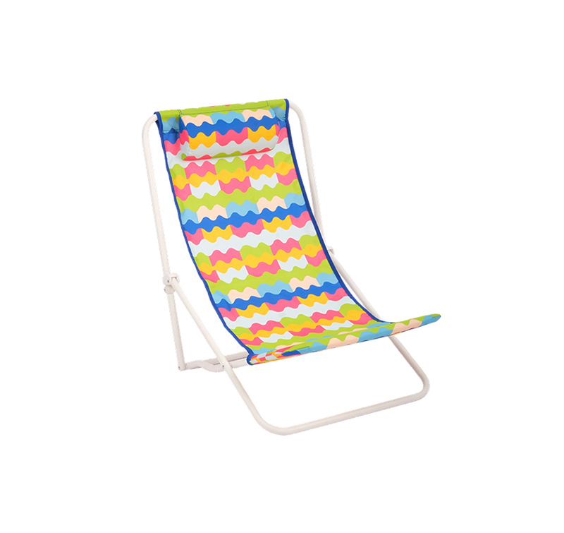 Folding Beach Chair with Pillow – Steel Frame & Polyester Fabric