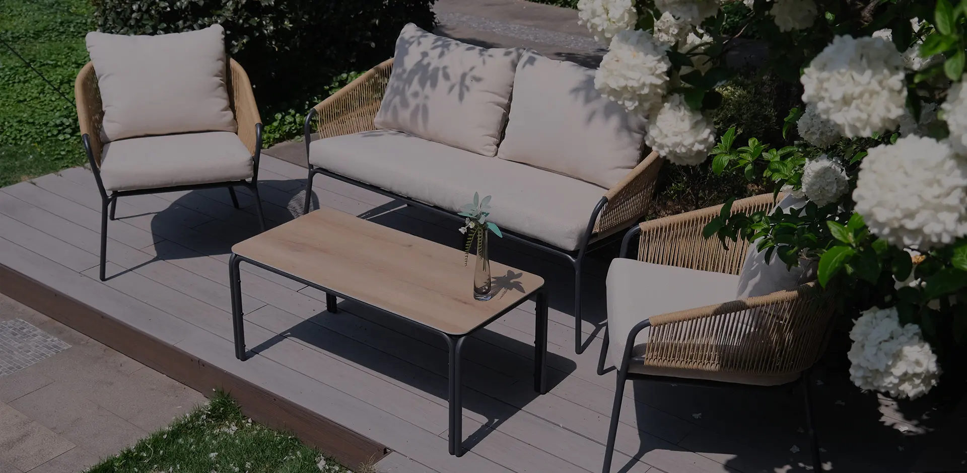 Global-Scale Outdoor Furniture Solutions for Major Retail Chains